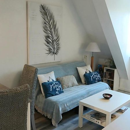 Cosy Appartement Dans Une Villa Avec Piscine, Proche Du Centre Et De La Mer كابورغ المظهر الخارجي الصورة