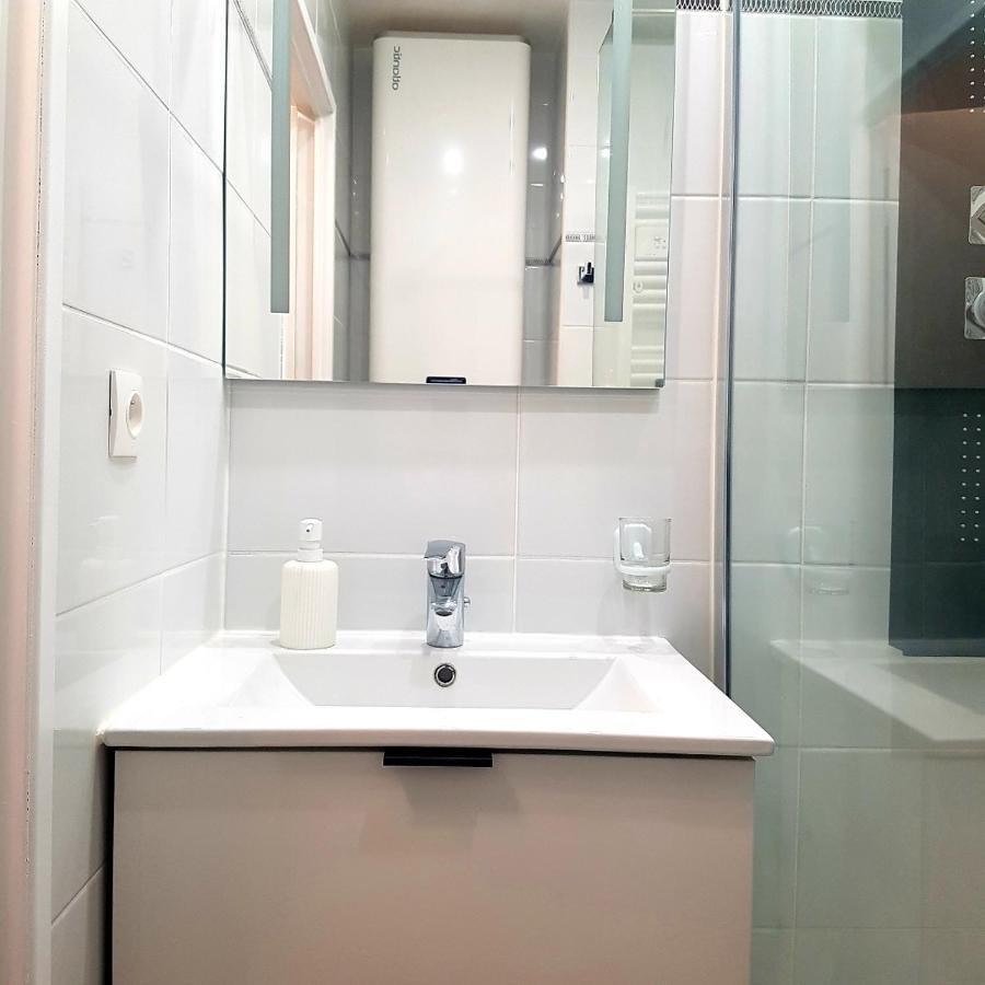 Cosy Appartement Dans Une Villa Avec Piscine, Proche Du Centre Et De La Mer كابورغ المظهر الخارجي الصورة