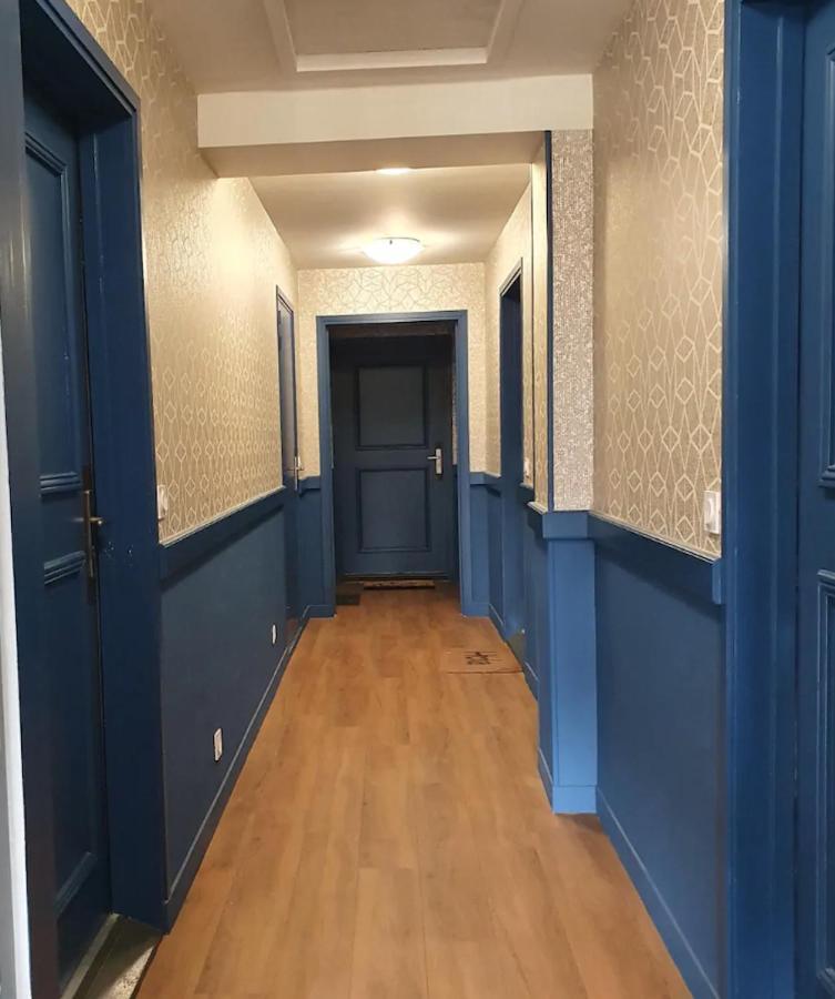 Cosy Appartement Dans Une Villa Avec Piscine, Proche Du Centre Et De La Mer كابورغ المظهر الخارجي الصورة