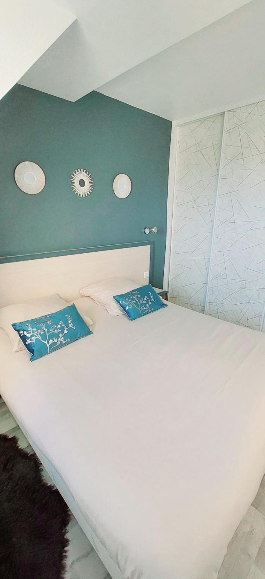 Cosy Appartement Dans Une Villa Avec Piscine, Proche Du Centre Et De La Mer كابورغ المظهر الخارجي الصورة