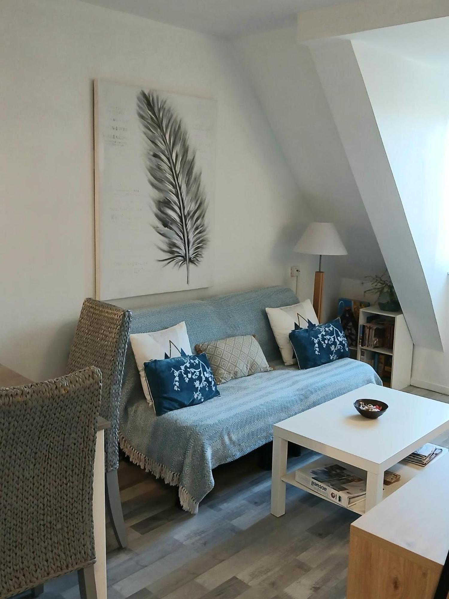 Cosy Appartement Dans Une Villa Avec Piscine, Proche Du Centre Et De La Mer كابورغ المظهر الخارجي الصورة
